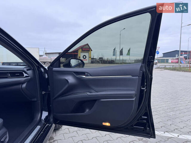 Черный Тойота Камри, объемом двигателя 2.5 л и пробегом 49 тыс. км за 36999 $, фото 45 на Automoto.ua