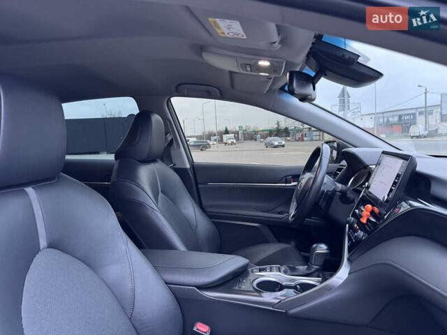 Черный Тойота Камри, объемом двигателя 2.5 л и пробегом 49 тыс. км за 36999 $, фото 49 на Automoto.ua