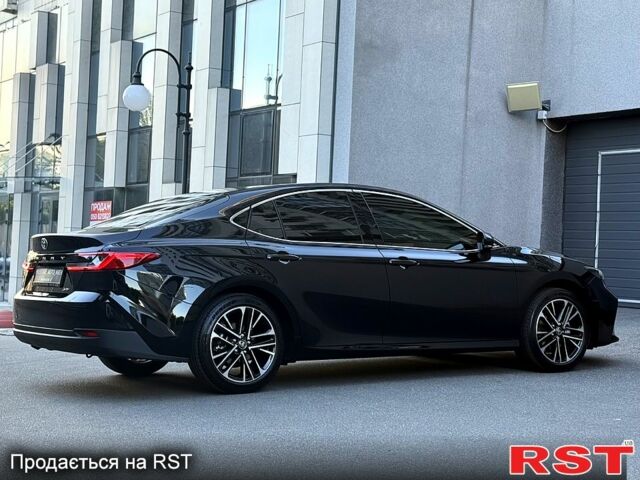 Чорний Тойота Камрі, об'ємом двигуна 2.5 л та пробігом 8 тис. км за 55000 $, фото 4 на Automoto.ua