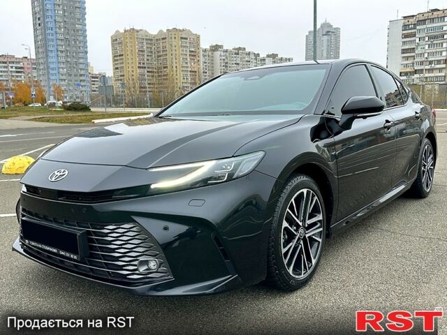 Чорний Тойота Камрі, об'ємом двигуна 2.5 л та пробігом 42 тис. км за 45999 $, фото 2 на Automoto.ua