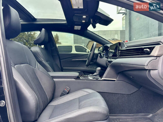 Черный Тойота Камри, объемом двигателя 2.5 л и пробегом 1 тыс. км за 49490 $, фото 43 на Automoto.ua