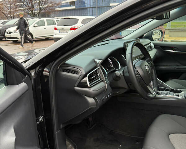 Черный Тойота Камри, объемом двигателя 2.49 л и пробегом 70 тыс. км за 29000 $, фото 7 на Automoto.ua