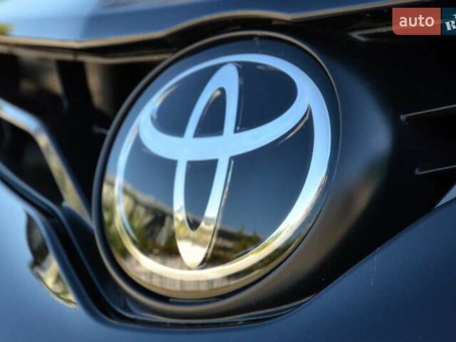 Черный Тойота Камри, объемом двигателя 2.5 л и пробегом 35 тыс. км за 34999 $, фото 13 на Automoto.ua