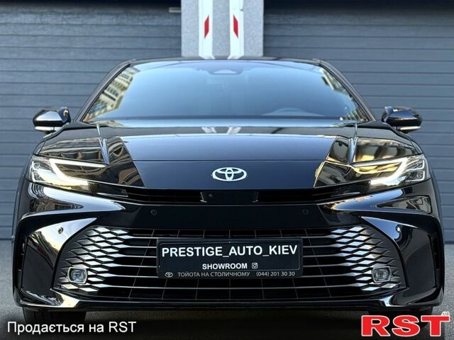 Чорний Тойота Камрі, об'ємом двигуна 2.5 л та пробігом 8 тис. км за 55000 $, фото 1 на Automoto.ua