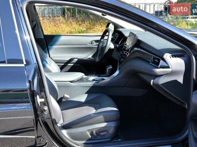 Черный Тойота Камри, объемом двигателя 2.5 л и пробегом 35 тыс. км за 34999 $, фото 27 на Automoto.ua