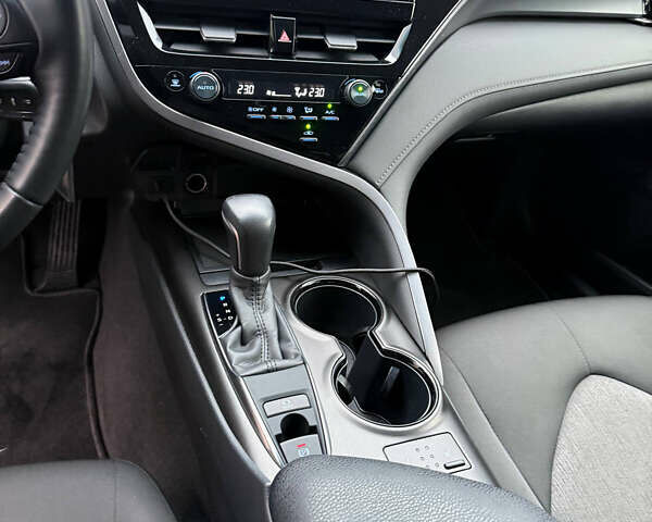 Черный Тойота Камри, объемом двигателя 2.49 л и пробегом 70 тыс. км за 29000 $, фото 3 на Automoto.ua