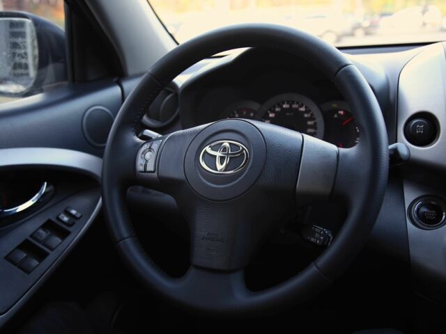 Тойота Камри 2006 в Харькове на Automoto.ua Черный Тойота Камри, объемом двигателя 2 л и пробегом 170 тыс. км за 10000 $, фото 13 на Automoto.ua