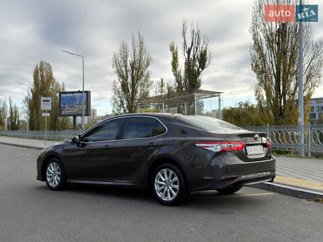 Тойота Камрі 2017 у Києві на Automoto.ua Коричневий Тойота Камрі, об'ємом двигуна 2.49 л та пробігом 179 тис. км за 15800 $, фото 2 на Automoto.ua