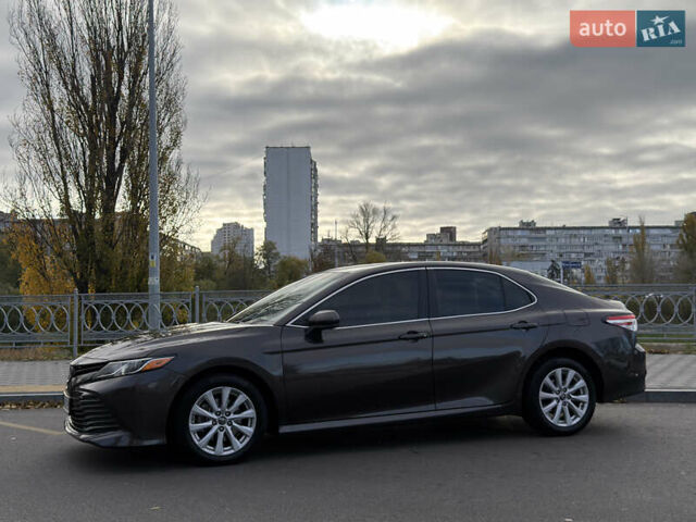 Тойота Камрі 2017 у Києві на Automoto.ua Коричневий Тойота Камрі, об'ємом двигуна 2.49 л та пробігом 179 тис. км за 15800 $, фото 1 на Automoto.ua