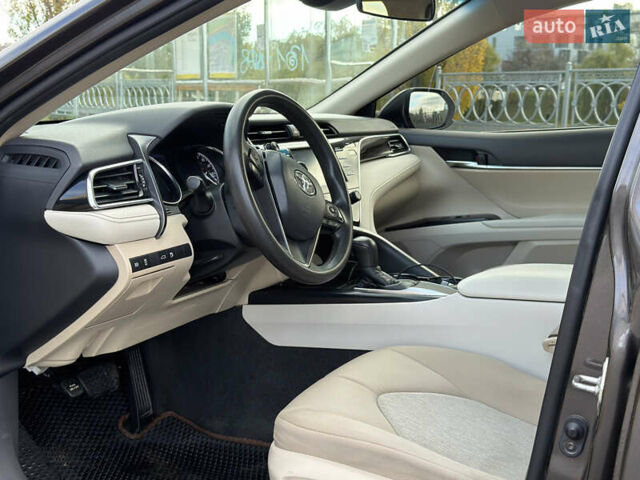 Тойота Камрі 2017 у Києві на Automoto.ua Коричневий Тойота Камрі, об'ємом двигуна 2.49 л та пробігом 179 тис. км за 15800 $, фото 7 на Automoto.ua