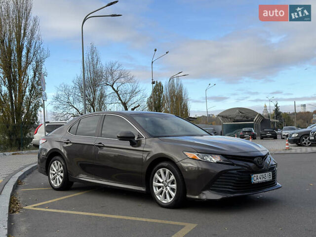 Тойота Камрі 2017 у Києві на Automoto.ua Коричневий Тойота Камрі, об'ємом двигуна 2.49 л та пробігом 179 тис. км за 15800 $, фото 6 на Automoto.ua