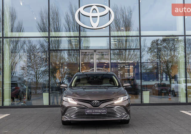 Коричневый Тойота Камри, объемом двигателя 2.49 л и пробегом 143 тыс. км за 21906 $, фото 4 на Automoto.ua