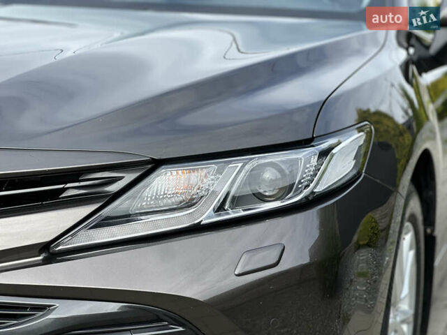 Коричневый Тойота Камри, объемом двигателя 2.49 л и пробегом 101 тыс. км за 22000 $, фото 5 на Automoto.ua