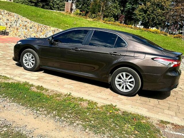 Коричневый Тойота Камри, объемом двигателя 2.5 л и пробегом 327 тыс. км за 16000 $, фото 2 на Automoto.ua