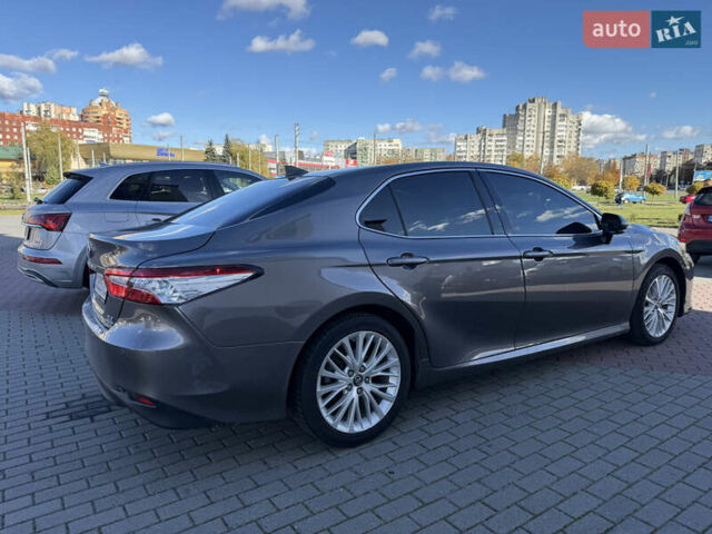 Тойота Камри 2019 в Львове на Automoto.ua Коричневый Тойота Камри, объемом двигателя 2.49 л и пробегом 105 тыс. км за 28000 $, фото 2 на Automoto.ua