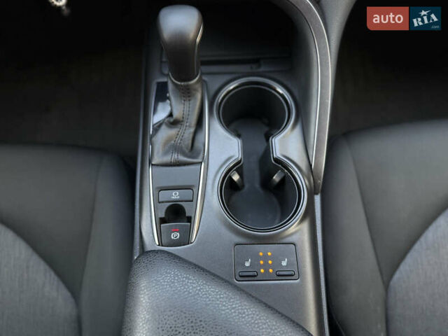 Коричневый Тойота Камри, объемом двигателя 2.5 л и пробегом 208 тыс. км за 19900 $, фото 13 на Automoto.ua