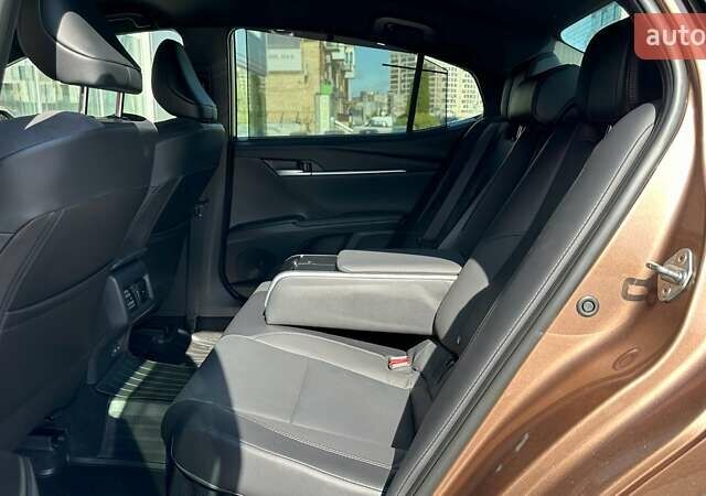 Коричневий Тойота Камрі, об'ємом двигуна 2.49 л та пробігом 3 тис. км за 49000 $, фото 11 на Automoto.ua