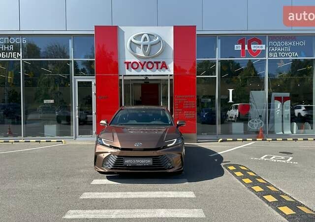 Коричневий Тойота Камрі, об'ємом двигуна 2.49 л та пробігом 3 тис. км за 49000 $, фото 4 на Automoto.ua