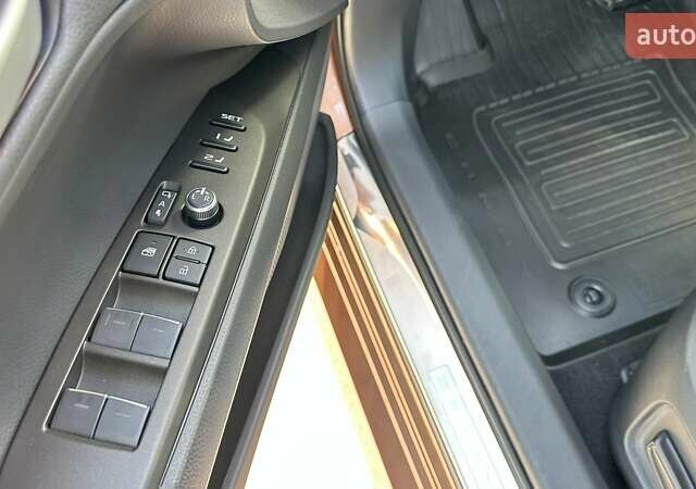 Коричневий Тойота Камрі, об'ємом двигуна 2.49 л та пробігом 3 тис. км за 49000 $, фото 14 на Automoto.ua