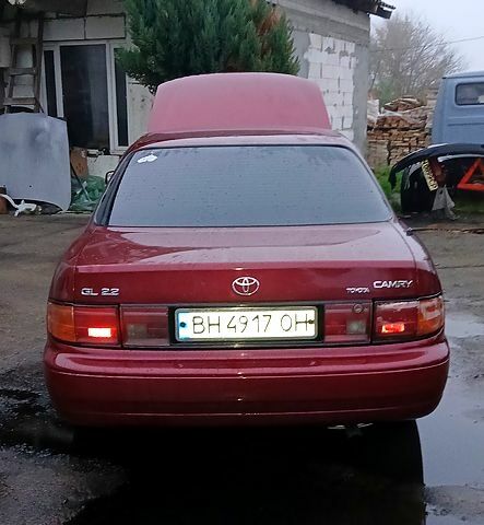 Червоний Тойота Камрі, об'ємом двигуна 2.2 л та пробігом 300 тис. км за 3500 $, фото 3 на Automoto.ua