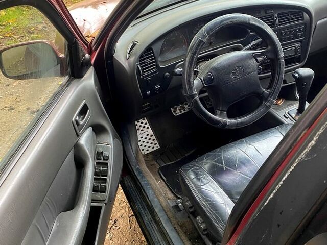 Красный Тойота Камри, объемом двигателя 3 л и пробегом 0 тыс. км за 1300 $, фото 2 на Automoto.ua