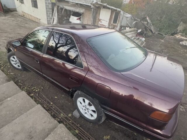 Червоний Тойота Камрі, об'ємом двигуна 2.2 л та пробігом 465 тис. км за 2700 $, фото 3 на Automoto.ua