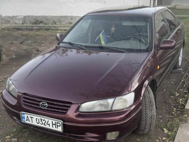 Червоний Тойота Камрі, об'ємом двигуна 2.2 л та пробігом 465 тис. км за 2700 $, фото 2 на Automoto.ua