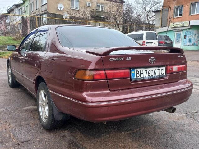 Червоний Тойота Камрі, об'ємом двигуна 2.2 л та пробігом 420 тис. км за 3200 $, фото 3 на Automoto.ua