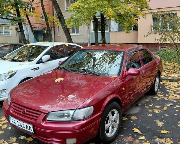 Красный Тойота Камри, объемом двигателя 3 л и пробегом 432 тыс. км за 2970 $, фото 4 на Automoto.ua