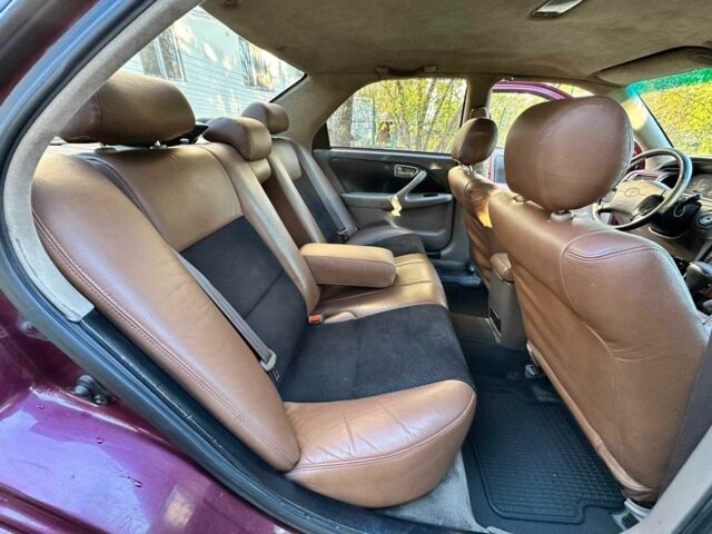 Красный Тойота Камри, объемом двигателя 3 л и пробегом 340 тыс. км за 2950 $, фото 6 на Automoto.ua