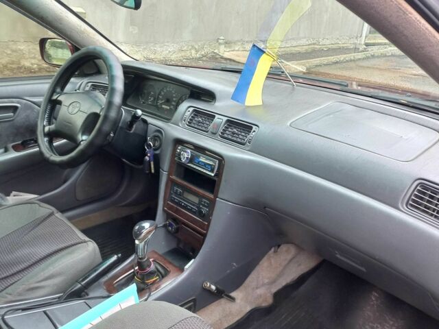 Червоний Тойота Камрі, об'ємом двигуна 2.2 л та пробігом 420 тис. км за 3200 $, фото 8 на Automoto.ua