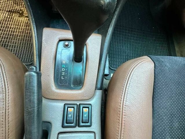 Красный Тойота Камри, объемом двигателя 3 л и пробегом 340 тыс. км за 2950 $, фото 11 на Automoto.ua