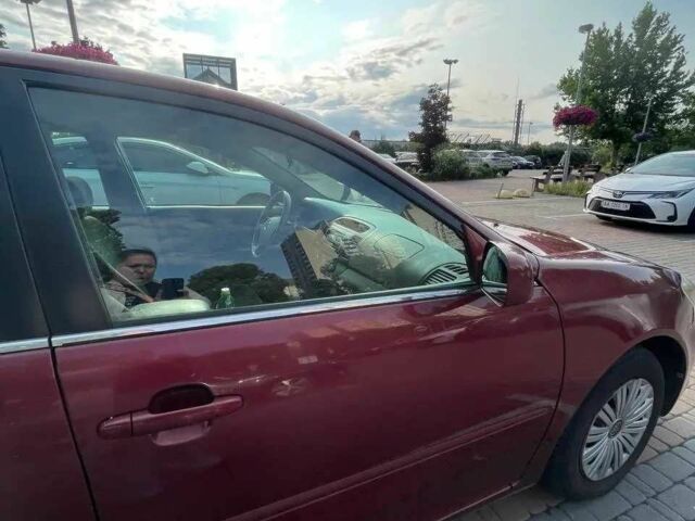 Красный Тойота Камри, объемом двигателя 2.4 л и пробегом 301 тыс. км за 4499 $, фото 2 на Automoto.ua