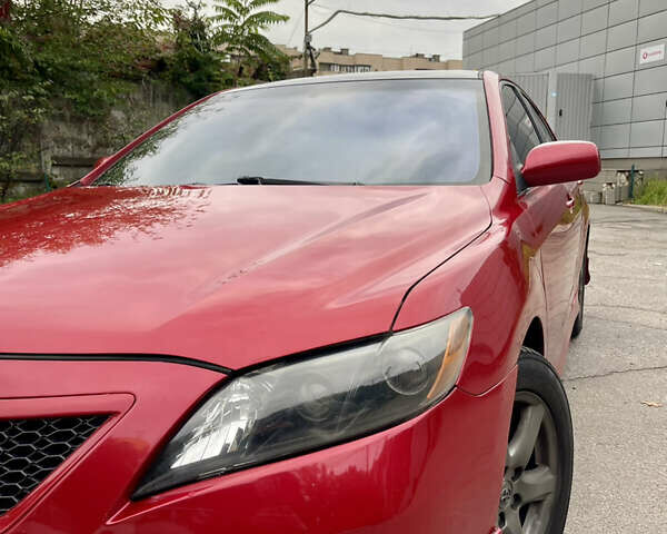 Красный Тойота Камри, объемом двигателя 2.36 л и пробегом 330 тыс. км за 7150 $, фото 4 на Automoto.ua