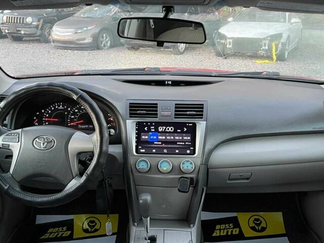 Червоний Тойота Камрі, об'ємом двигуна 2.4 л та пробігом 211 тис. км за 8850 $, фото 9 на Automoto.ua