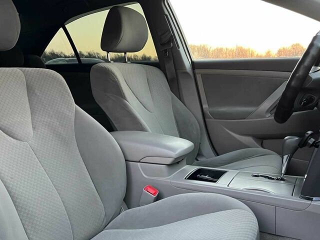 Червоний Тойота Камрі, об'ємом двигуна 2.4 л та пробігом 211 тис. км за 8850 $, фото 15 на Automoto.ua