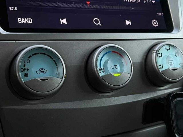 Червоний Тойота Камрі, об'ємом двигуна 2.4 л та пробігом 211 тис. км за 8850 $, фото 12 на Automoto.ua