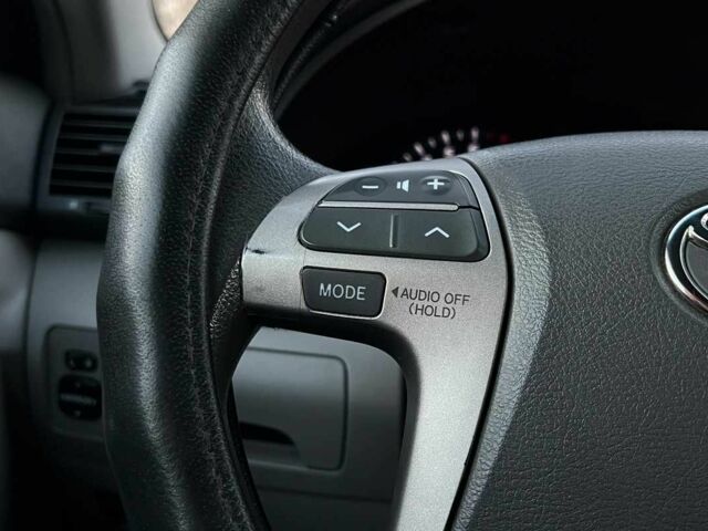 Червоний Тойота Камрі, об'ємом двигуна 2.4 л та пробігом 211 тис. км за 8850 $, фото 8 на Automoto.ua