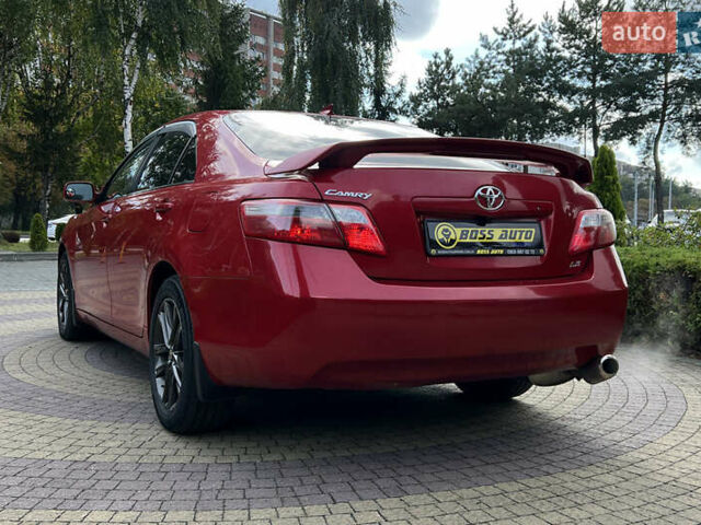 Красный Тойота Камри, объемом двигателя 2.36 л и пробегом 211 тыс. км за 8850 $, фото 4 на Automoto.ua