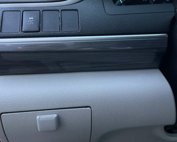 Красный Тойота Камри, объемом двигателя 2.5 л и пробегом 198 тыс. км за 11500 $, фото 14 на Automoto.ua