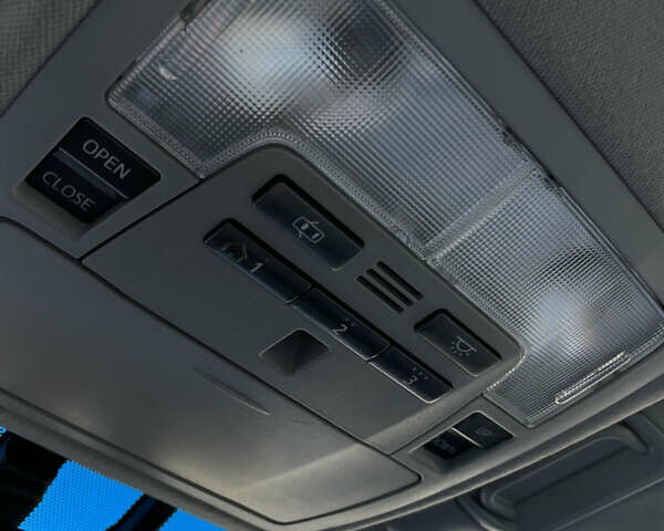 Красный Тойота Камри, объемом двигателя 2.5 л и пробегом 198 тыс. км за 11500 $, фото 23 на Automoto.ua