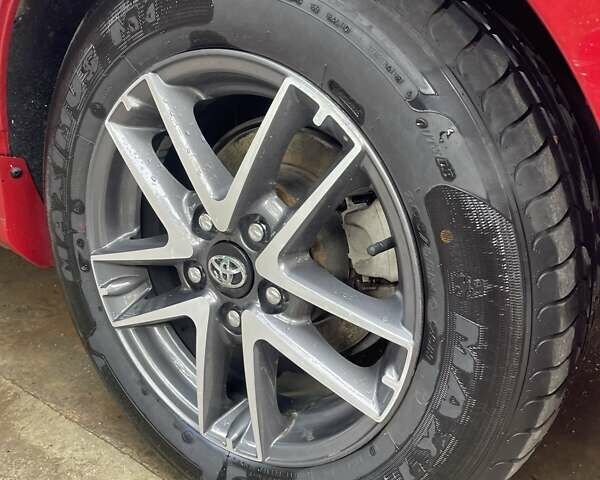 Красный Тойота Камри, объемом двигателя 2.5 л и пробегом 198 тыс. км за 10000 $, фото 10 на Automoto.ua