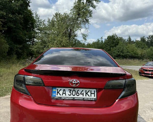 Красный Тойота Камри, объемом двигателя 2.49 л и пробегом 161 тыс. км за 13500 $, фото 6 на Automoto.ua