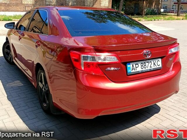 Червоний Тойота Камрі, об'ємом двигуна 2.5 л та пробігом 230 тис. км за 10000 $, фото 1 на Automoto.ua