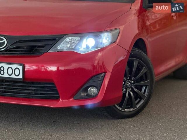 Тойота Камри 2013 в Кривом Роге на Automoto.ua Красный Тойота Камри, объемом двигателя 2.5 л и пробегом 177 тыс. км за 10700 $, фото 4 на Automoto.ua