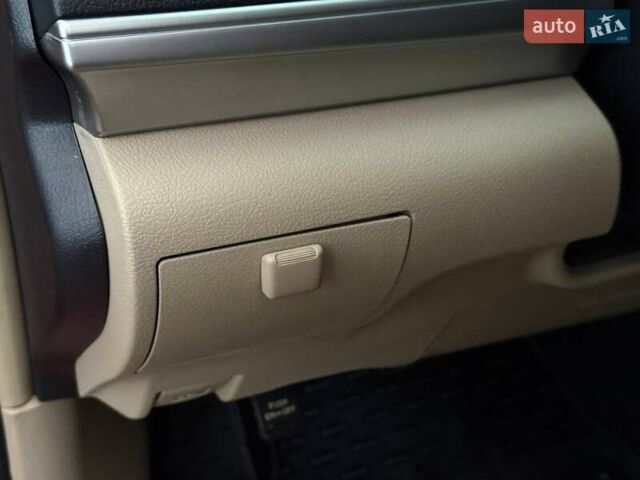 Тойота Камри 2013 в Кривом Роге на Automoto.ua Красный Тойота Камри, объемом двигателя 2.5 л и пробегом 177 тыс. км за 10700 $, фото 31 на Automoto.ua