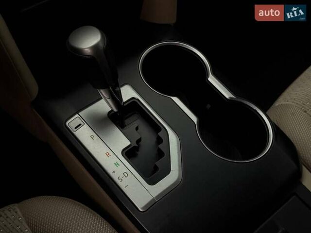 Тойота Камри 2013 в Кривом Роге на Automoto.ua Красный Тойота Камри, объемом двигателя 2.5 л и пробегом 177 тыс. км за 10700 $, фото 45 на Automoto.ua