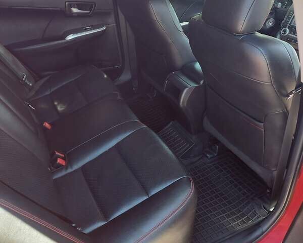 Красный Тойота Камри, объемом двигателя 2.5 л и пробегом 180 тыс. км за 12000 $, фото 10 на Automoto.ua