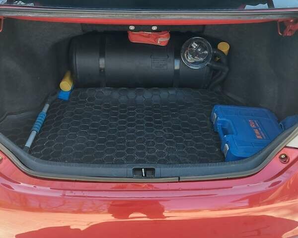 Красный Тойота Камри, объемом двигателя 2.5 л и пробегом 180 тыс. км за 12000 $, фото 6 на Automoto.ua