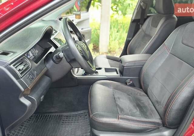 Красный Тойота Камри, объемом двигателя 2.5 л и пробегом 47 тыс. км за 15000 $, фото 1 на Automoto.ua